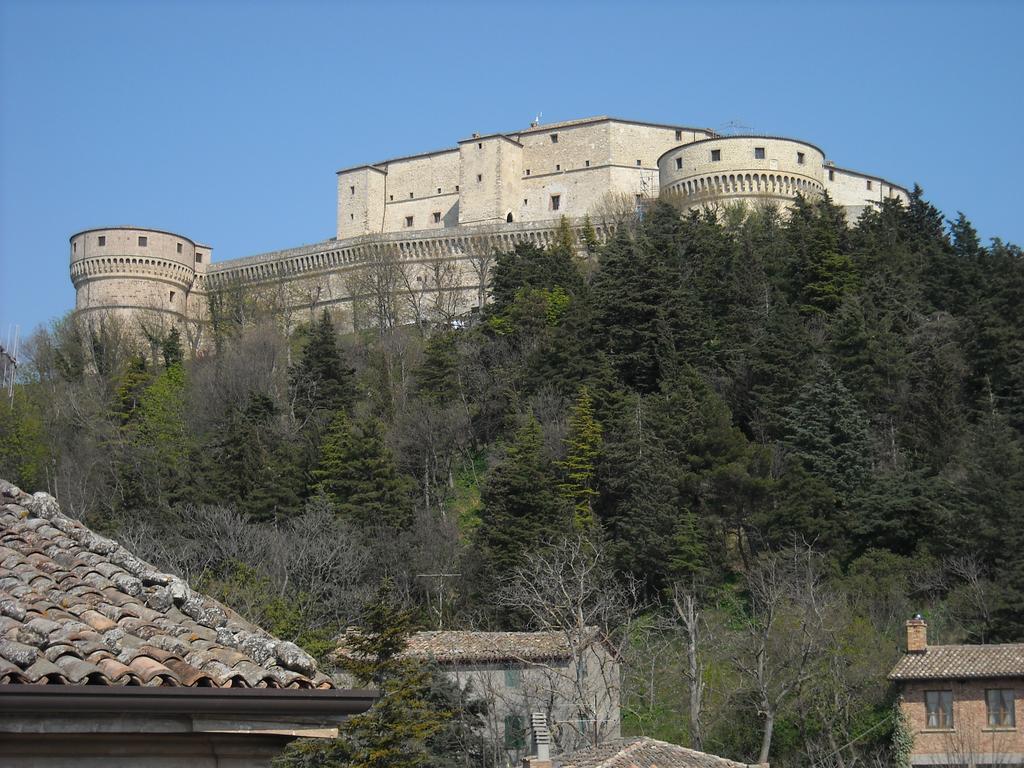 Arcobaleno Hotel San Leo Buitenkant foto